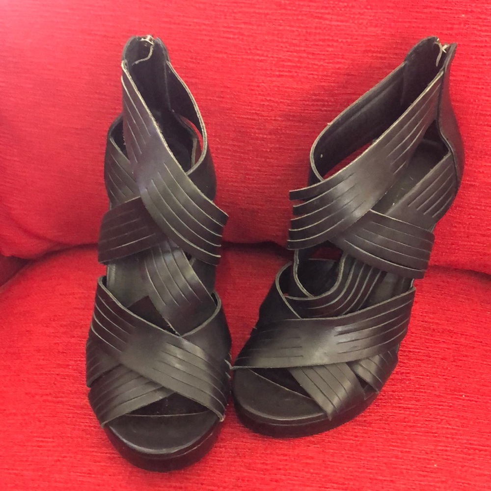 ALDO black leather wedge sandals